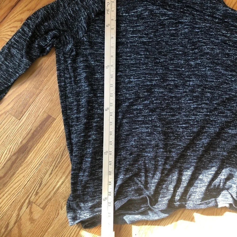 DKNY Jeans infinity neck shirt - Picture 6 of 7